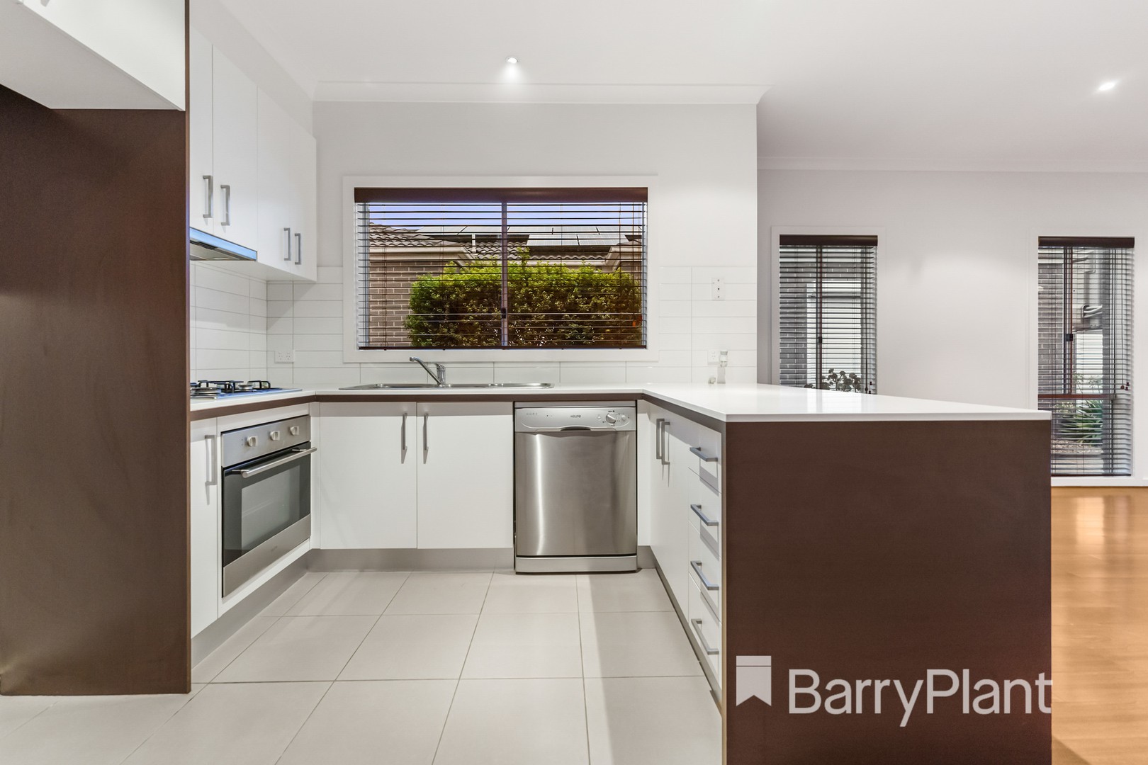 2/57 Perrett Avenue, St Albans, VIC 3021, St Albans - Thumbnail 2
