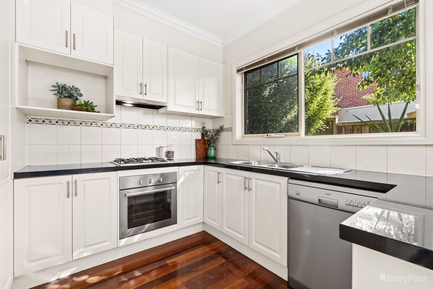 2/581 Whitehorse Road, Mitcham, VIC 3132, Mitcham - Thumbnail 3