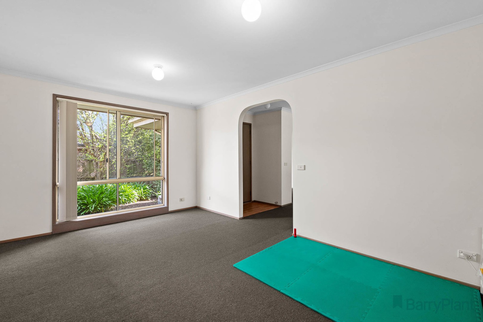 2/59 Strathaven Drive, Berwick, VIC 3806, Berwick - Thumbnail 2