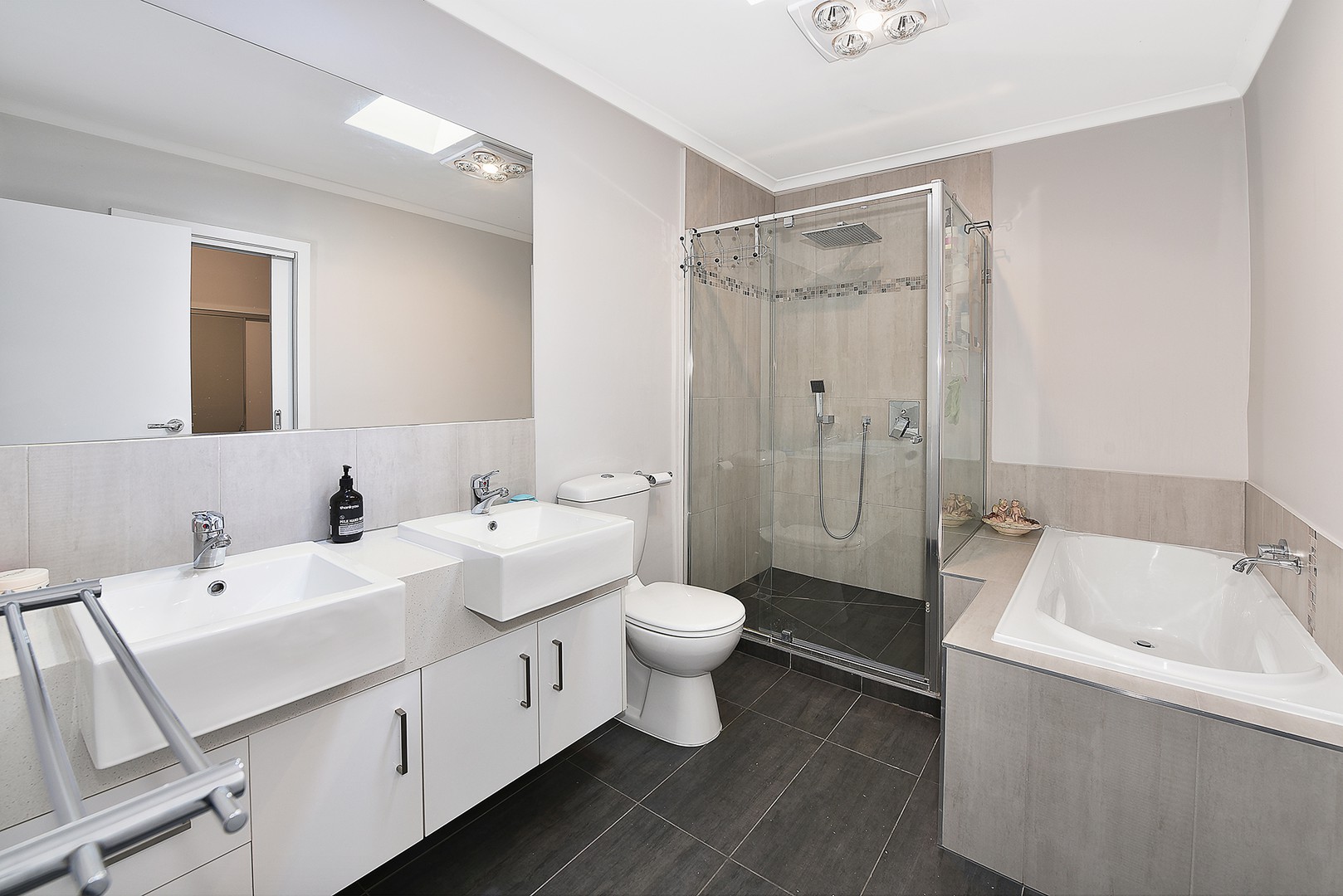 2/5A Fosters Road, Keilor Park, VIC 3042, Keilor Park - Thumbnail 3