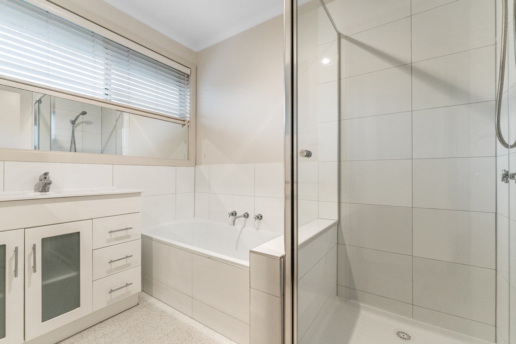 2/6 Basin Rise, Highton, VIC 3216, Highton - Thumbnail 5