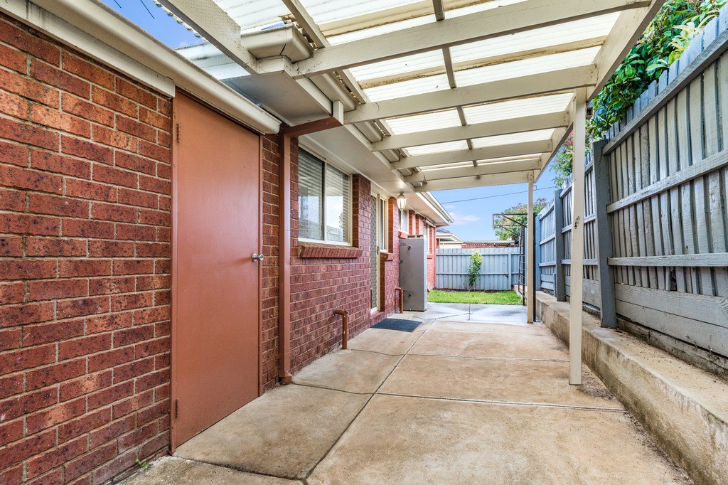 2/6 Basin Rise, Highton, VIC 3216, Highton - Thumbnail 7