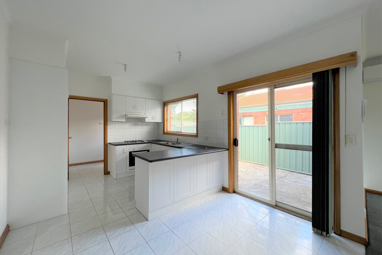 2/6 Breadalbane Court, Sydenham, VIC 3037, Sydenham - Thumbnail 2