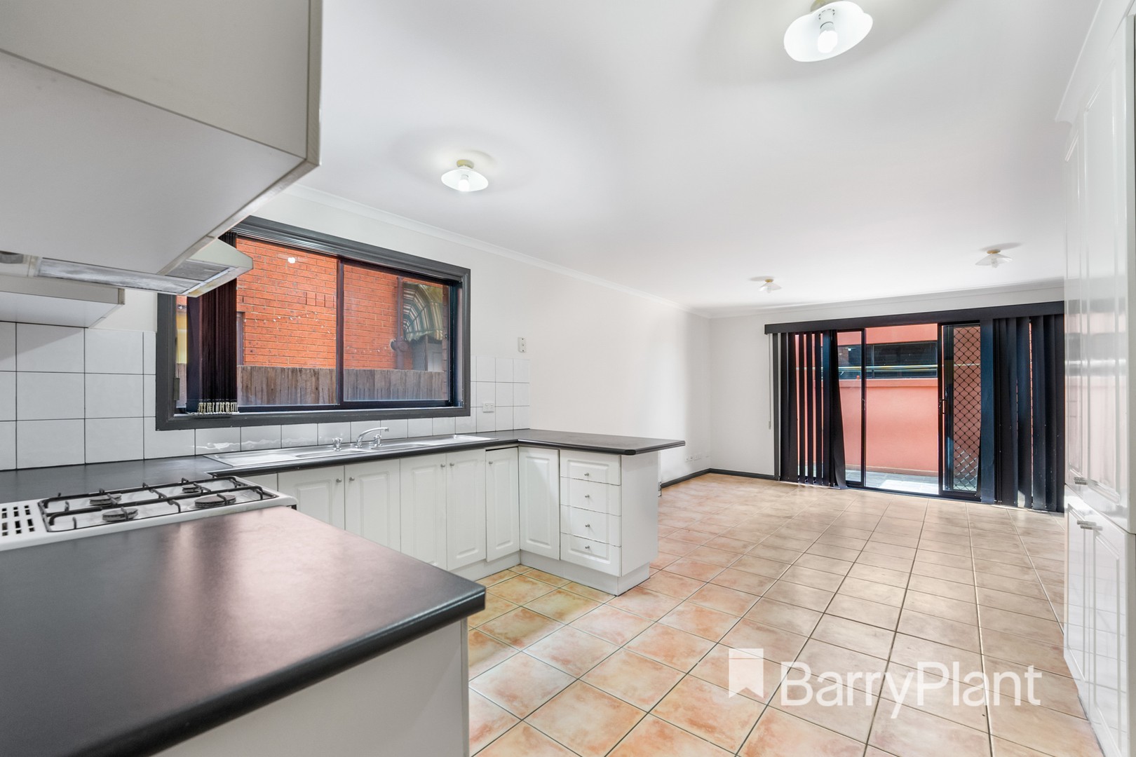 2/6 John StreetSt Albans, VIC 3021, St Albans - Thumbnail 3