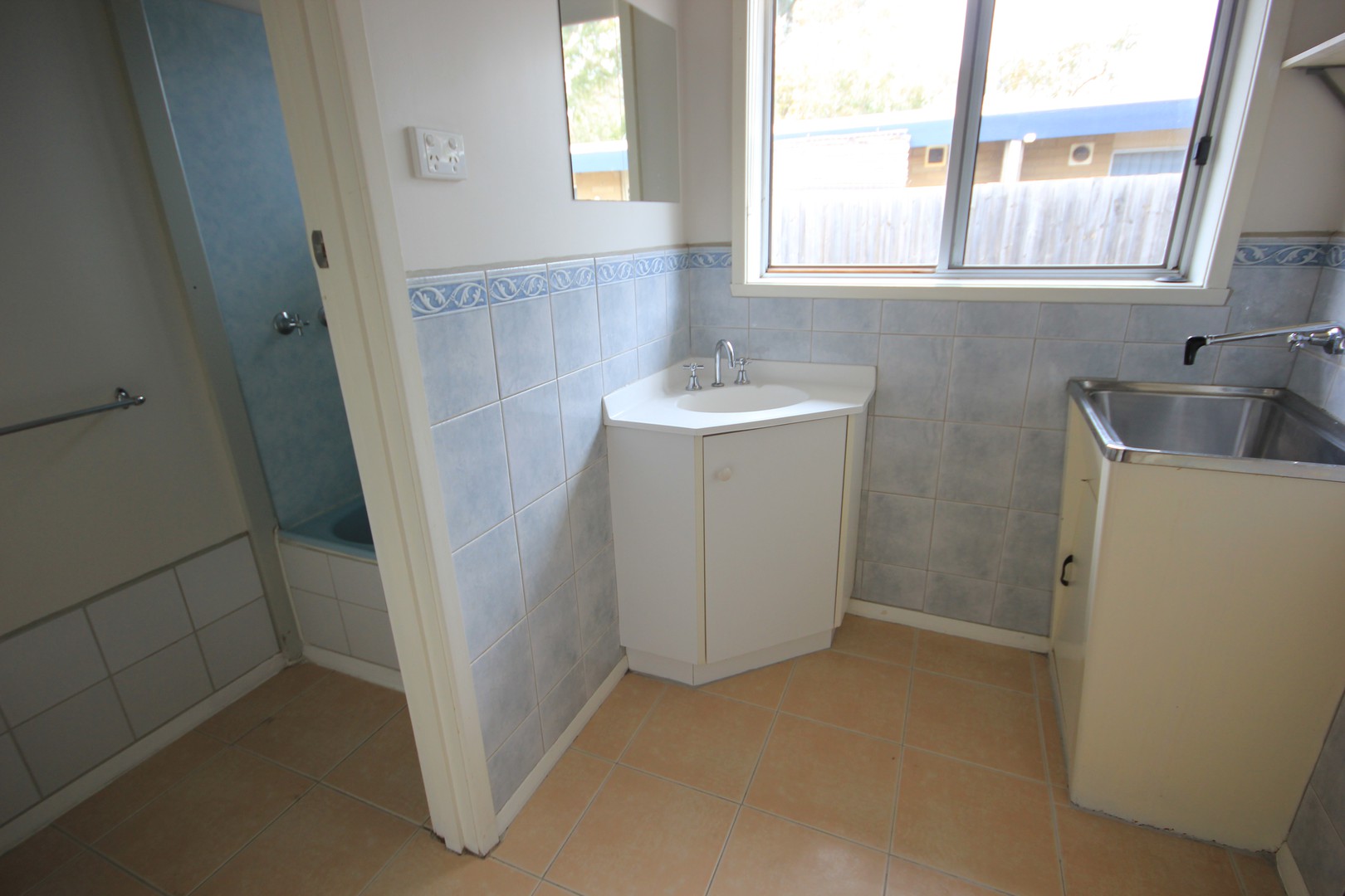 2/6 Lindel Street, Newcomb, VIC 3219, Newcomb - Thumbnail 4