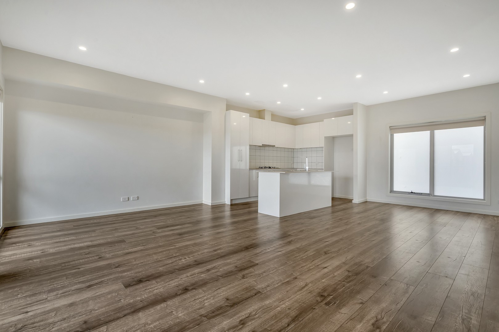 2/6 Little Windrock Lane, Craigieburn, VIC 3064, Craigieburn - Thumbnail 6