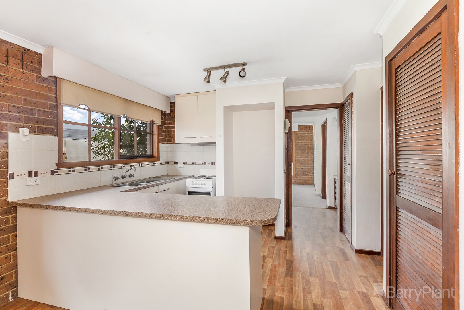 2/6 Lumsden Street, Kilmore, VIC 3764, Kilmore - Thumbnail 2