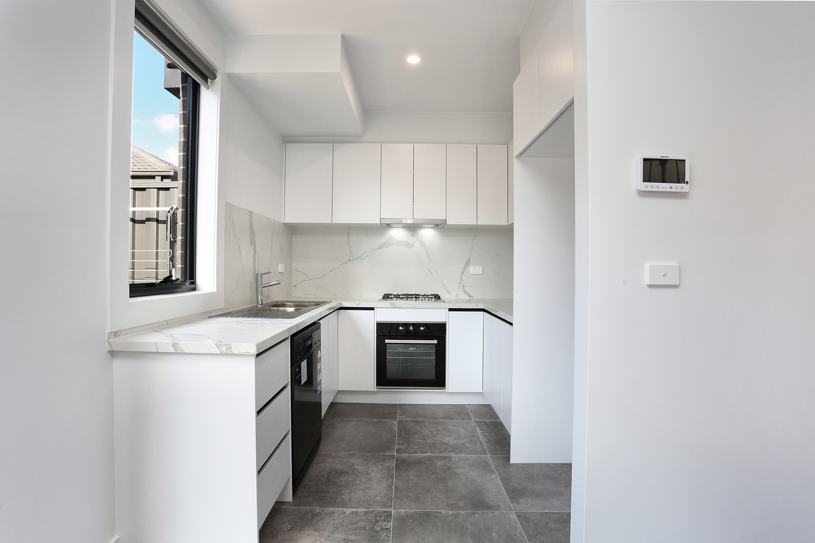 2/6 MacKinnon Grove, Glenroy, VIC 3046 - Thumbnail 1 - 20/03/2026