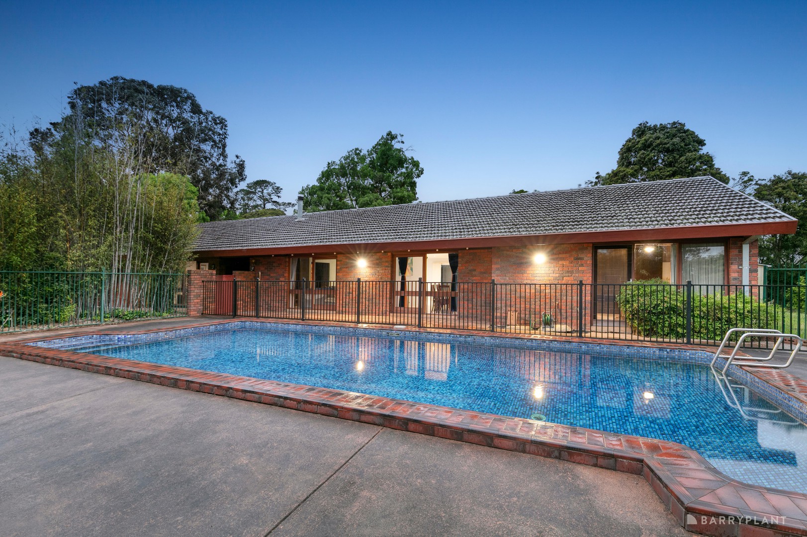 2-6 Mcdonald Avenue, Templestowe, VIC 3106 - Thumbnail 2 - 07/11/2025