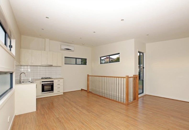 2/6 Miranda Road, Reservoir, VIC 3073, Reservoir - Thumbnail 2