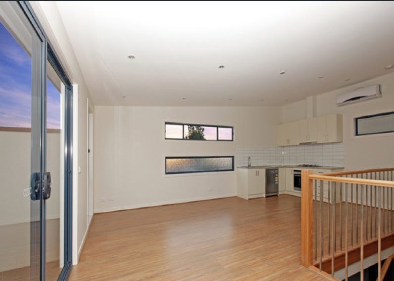 2/6 Miranda Road, Reservoir, VIC 3073, Reservoir - Thumbnail 3
