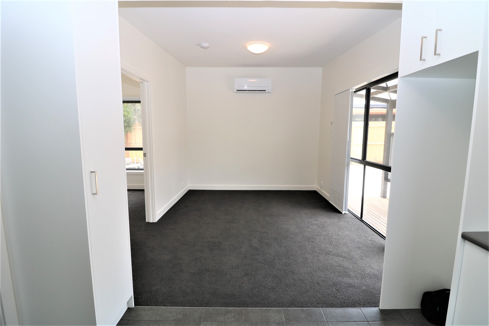 2/6 Rix  Street, Herne Hill, VIC 3218, Herne Hill - Thumbnail 4