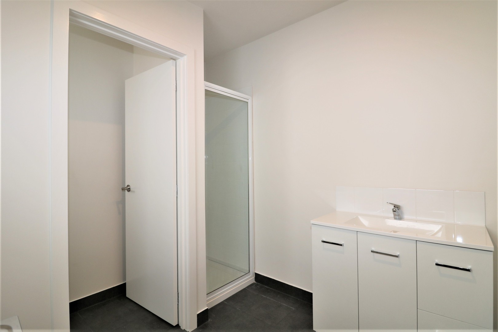 2/6 Rix  Street, Herne Hill, VIC 3218, Herne Hill - Thumbnail 6