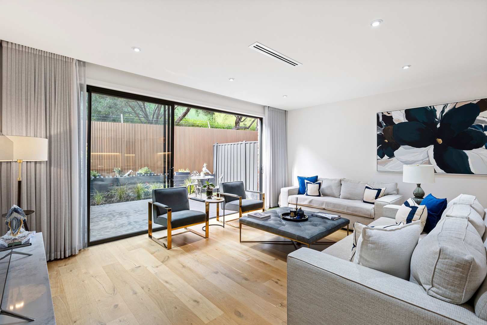 2/6 Ross Street, Niddrie, VIC 3042, Niddrie - Thumbnail 2