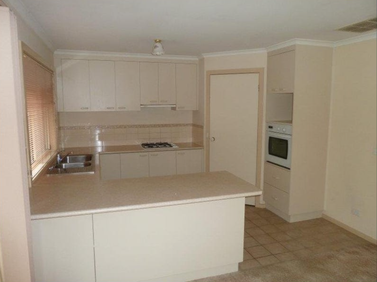 2/6 Wickham Avenue, Forest Hill, VIC 3131, Forest Hill - Thumbnail 2