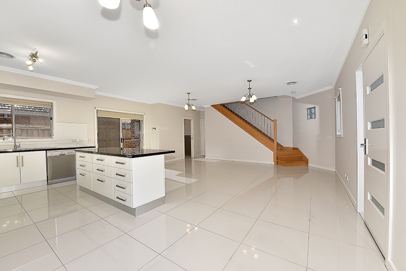 2/60 Bowes Avenue, Airport West, VIC 3042, Airport West - Thumbnail 3