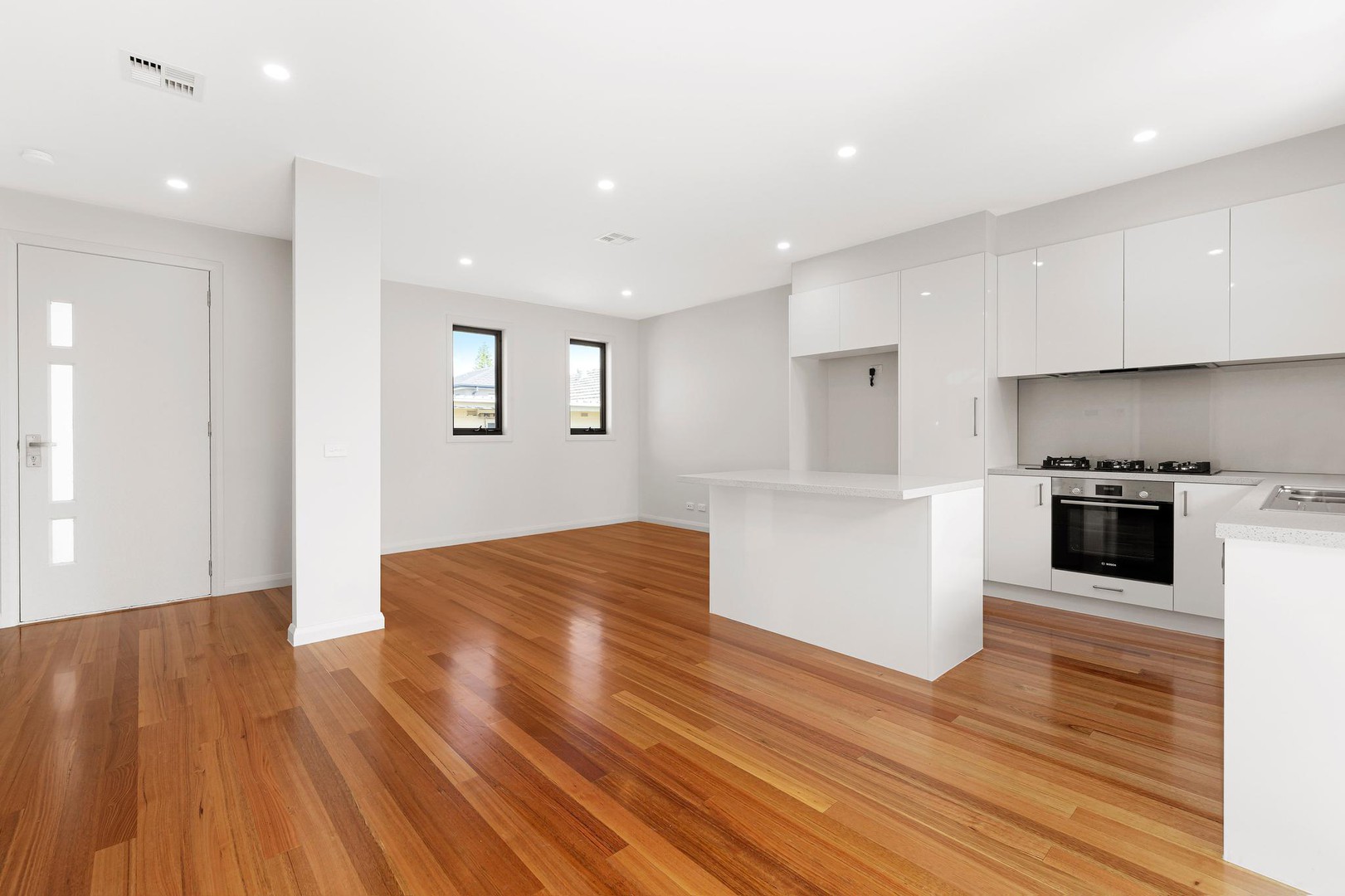 2/61 Renshaw Street, Doncaster East, VIC 3109, Doncaster East - Thumbnail 4