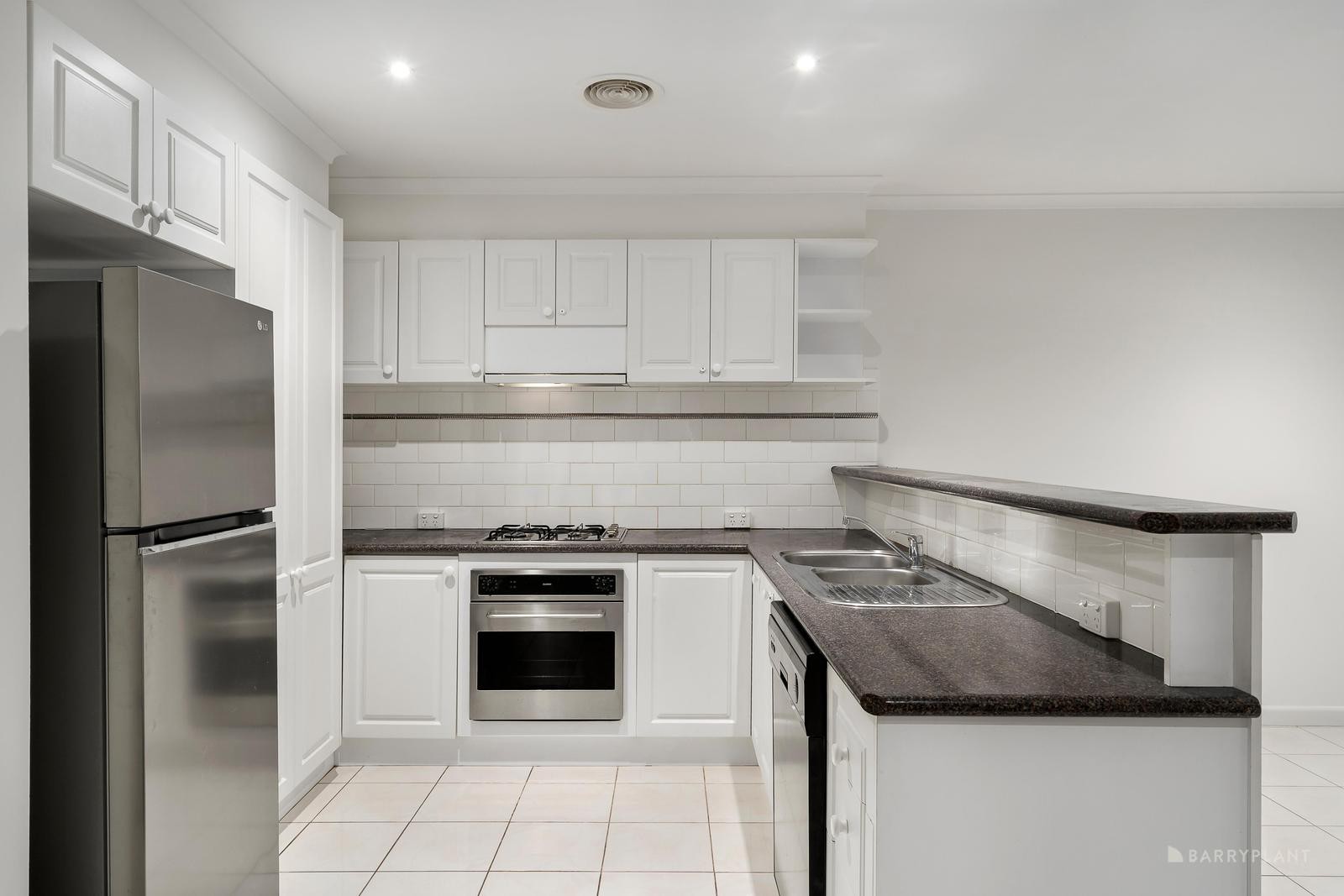 2/63 Airlie Road, Montmorency, VIC 3094, Montmorency - Thumbnail 4