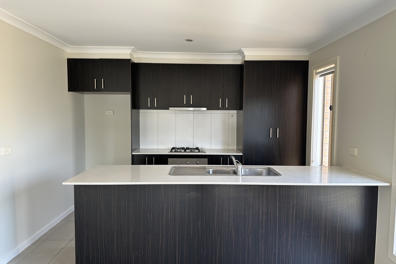 2/63 Gillingham Crescent, Craigieburn, VIC 3064, Craigieburn - Thumbnail 3