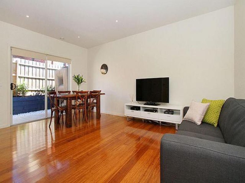 2/63 Lane Crescent, Reservoir, VIC 3073, Reservoir - Thumbnail 2