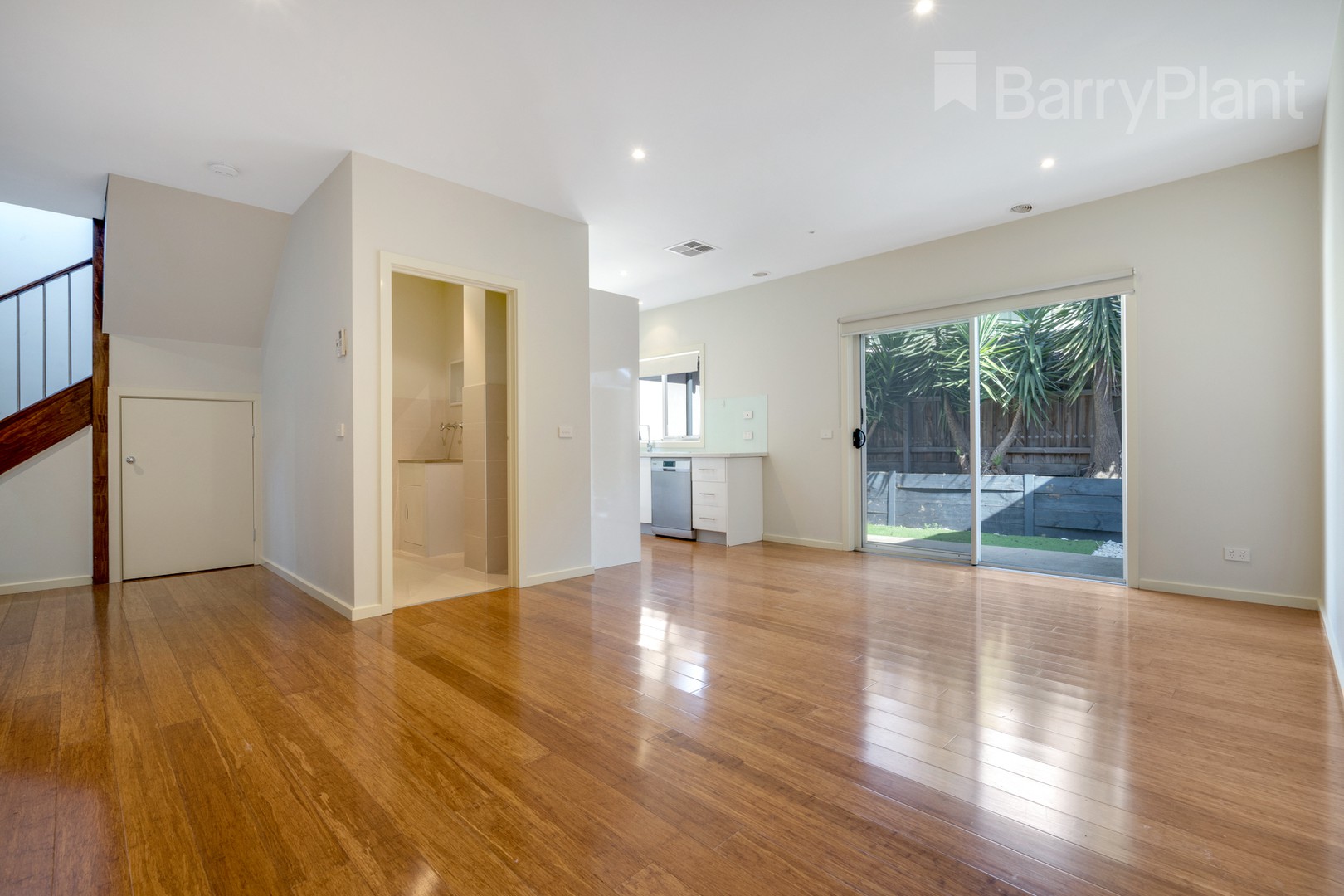 2/63 Lane Crescent, Reservoir, VIC 3073, Reservoir - Thumbnail 3
