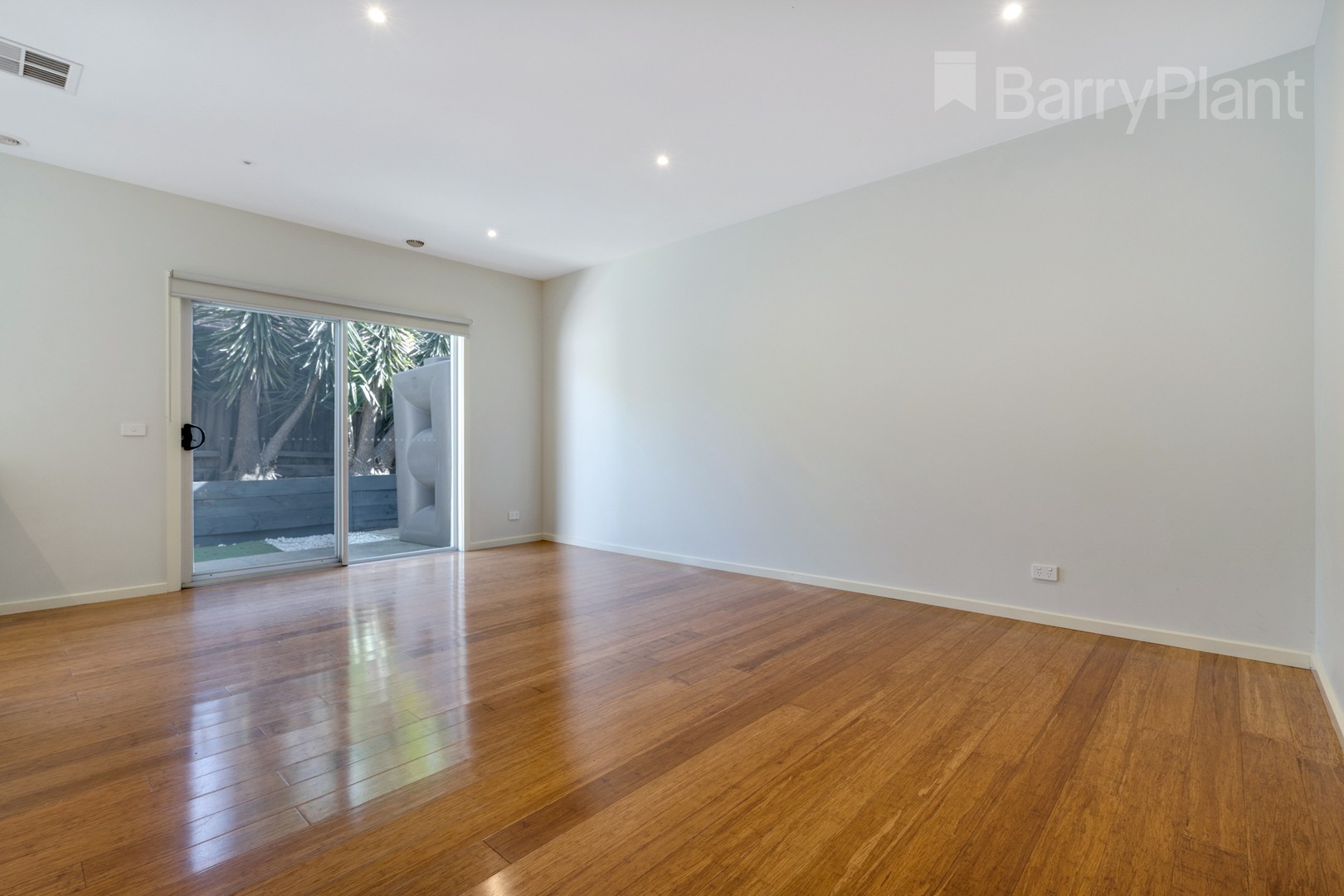2/63 Lane Crescent, Reservoir, VIC 3073, Reservoir - Thumbnail 4