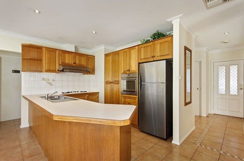 2/63 Whittens Lane, Doncaster, VIC 3108, Doncaster - Thumbnail 3