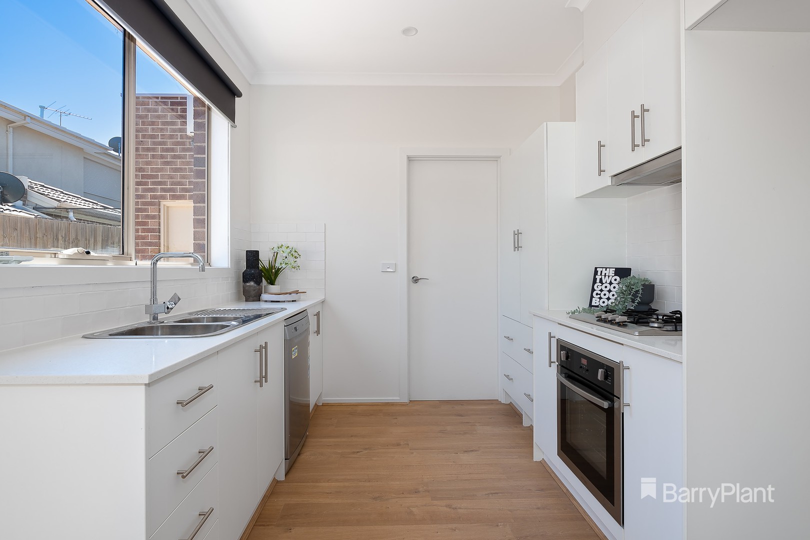 2/64 Sunset Boulevard, Jacana, VIC 3047, Jacana - Thumbnail 4