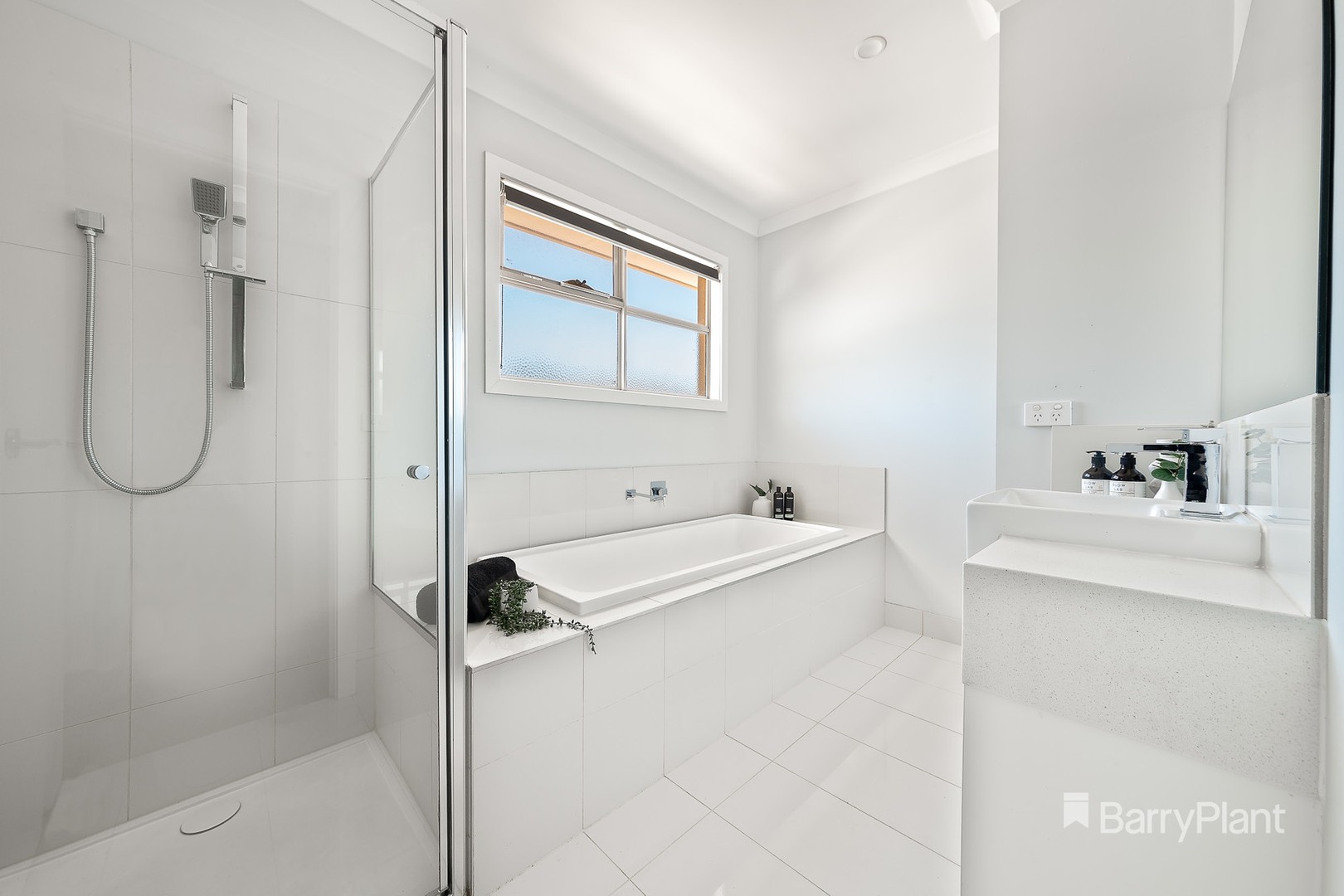 2/64 Sunset Boulevard, Jacana, VIC 3047, Jacana - Thumbnail 8