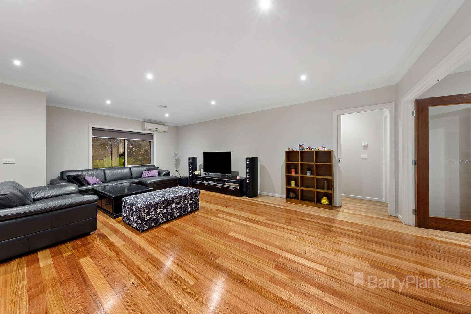 2/64 Vincent Avenue, St Albans, VIC 3021, St Albans - Thumbnail 2