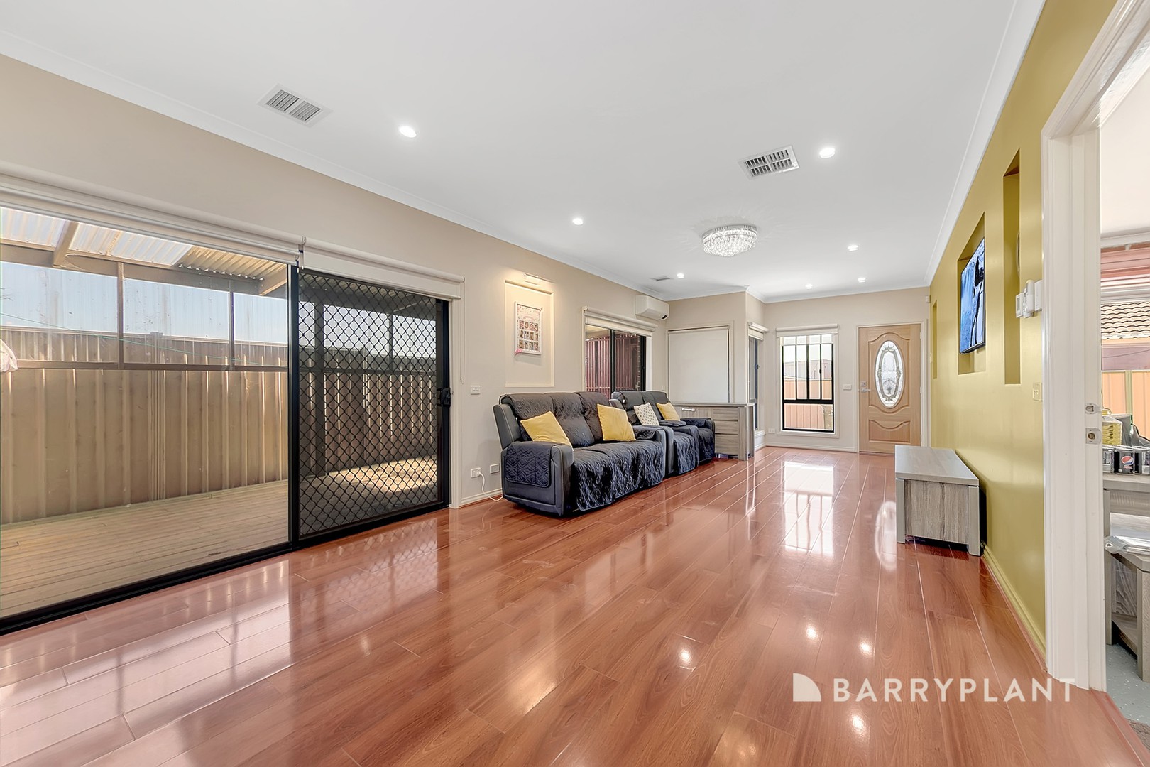 2/65 Jasmine Drive, Mill Park, VIC 3082, Mill Park - Thumbnail 3