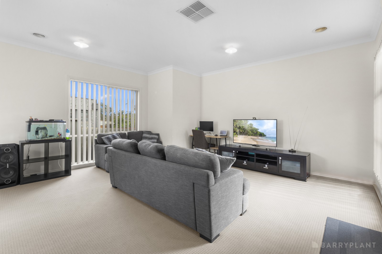 65A Oaktree Drive, Hampton Park, VIC 3976 - Thumbnail 2 - 08/04/2026