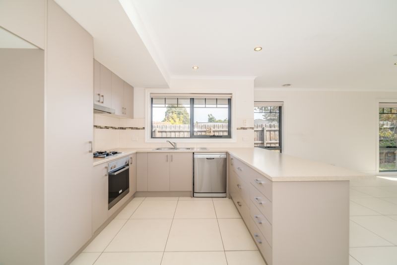 2/65 Oriel Road, Ivanhoe, VIC 3079, Ivanhoe - Thumbnail 2