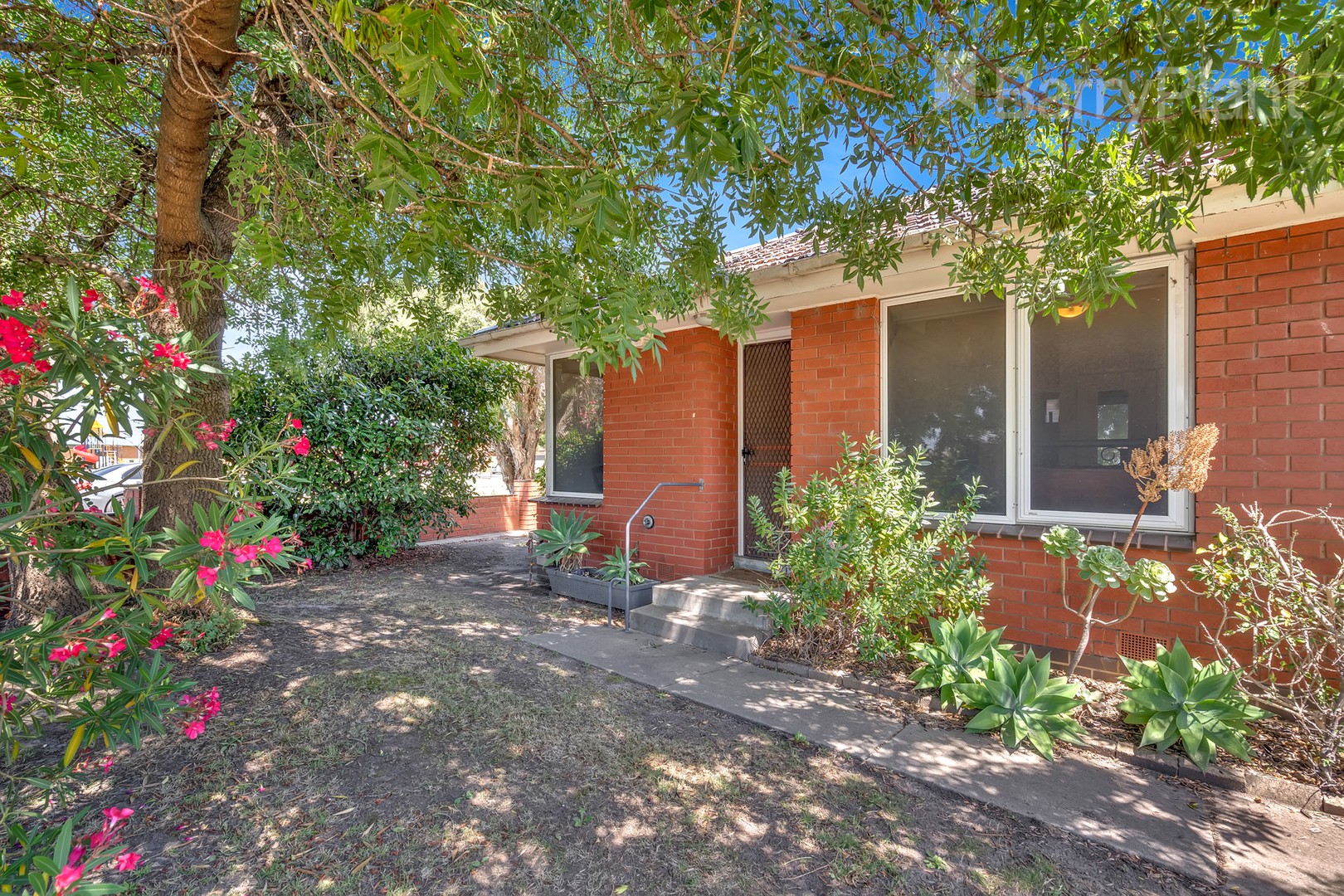2/66 Dundee Street, Reservoir, VIC 3073, Reservoir - Thumbnail 2