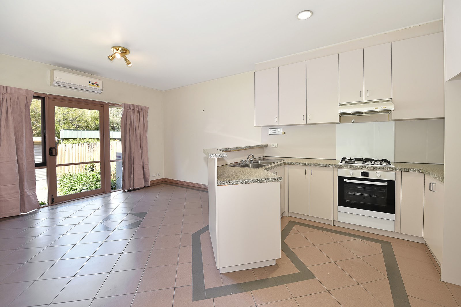 2/67 Dover Street, Flemington, VIC 3031 - Thumbnail 1 - 23/11/2021