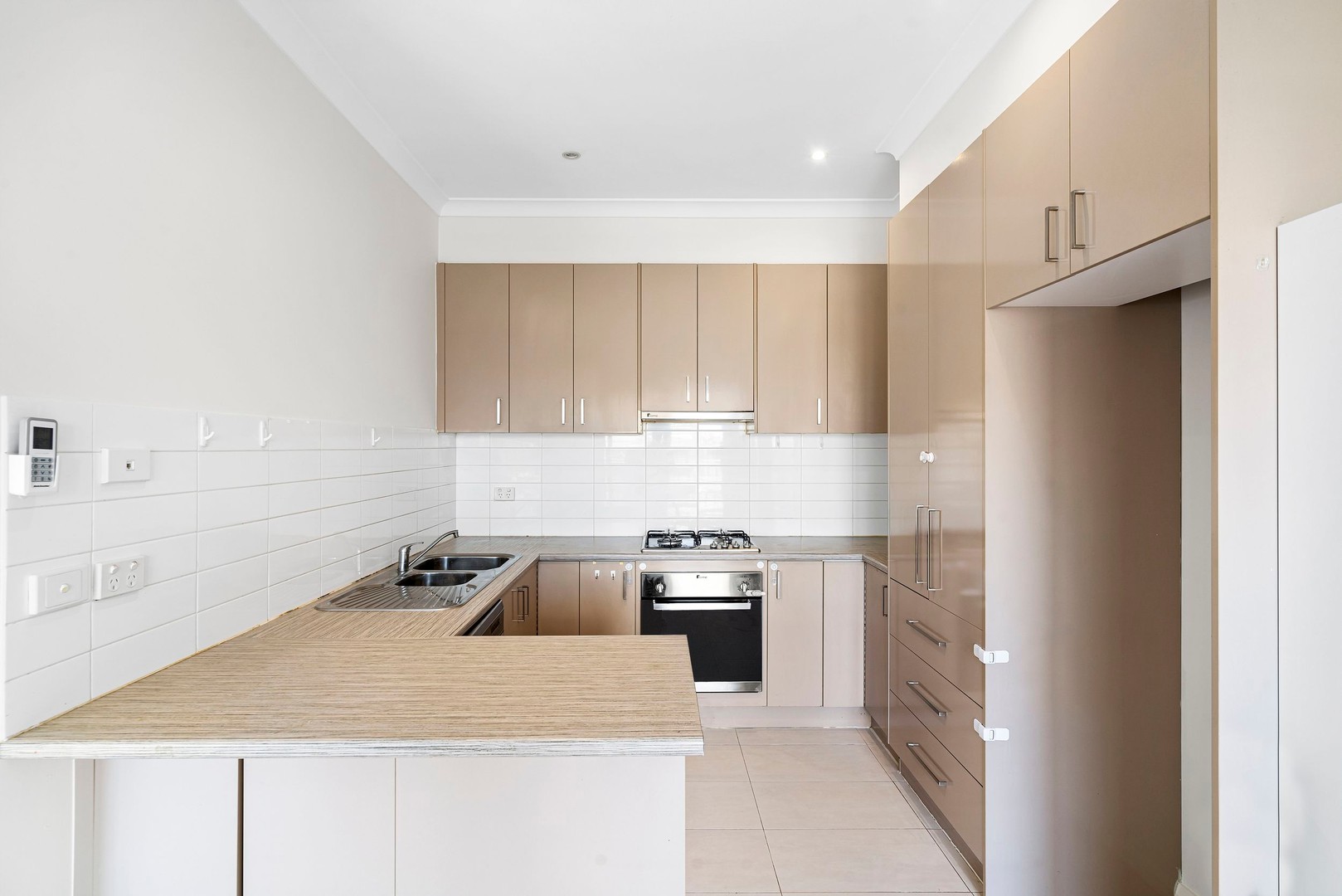 2/67 Sandford Avenue, Sunshine North, VIC 3020, Sunshine North - Thumbnail 2