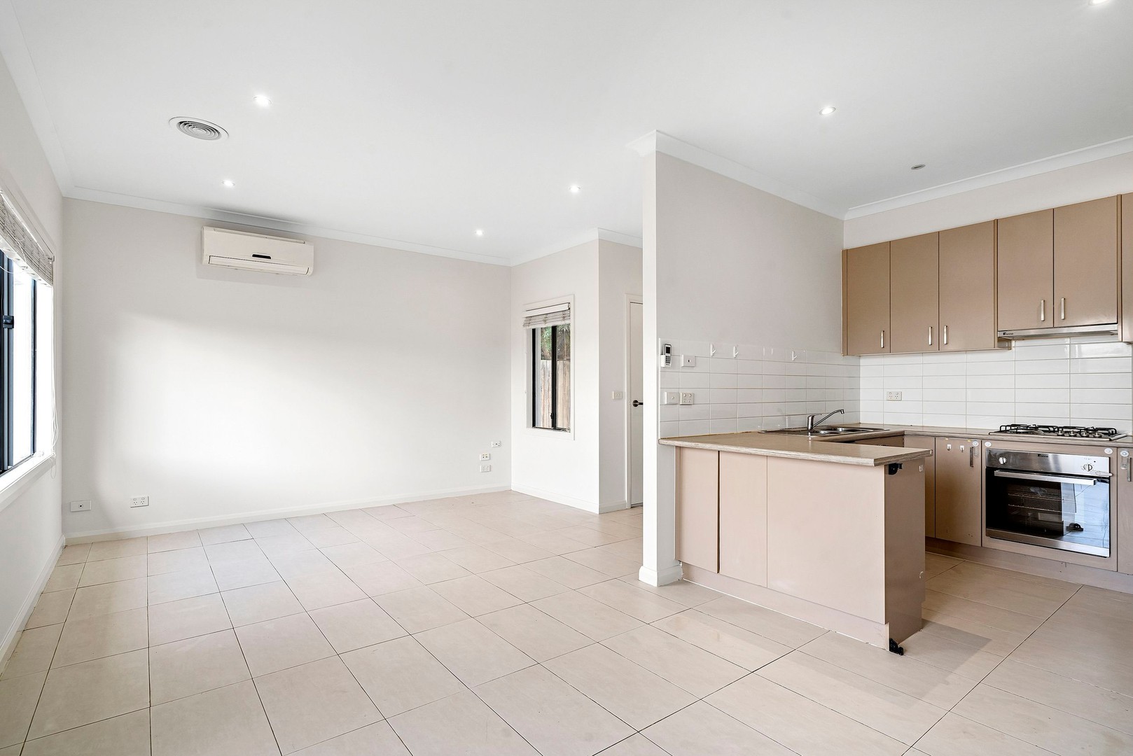 2/67 Sandford Avenue, Sunshine North, VIC 3020, Sunshine North - Thumbnail 3