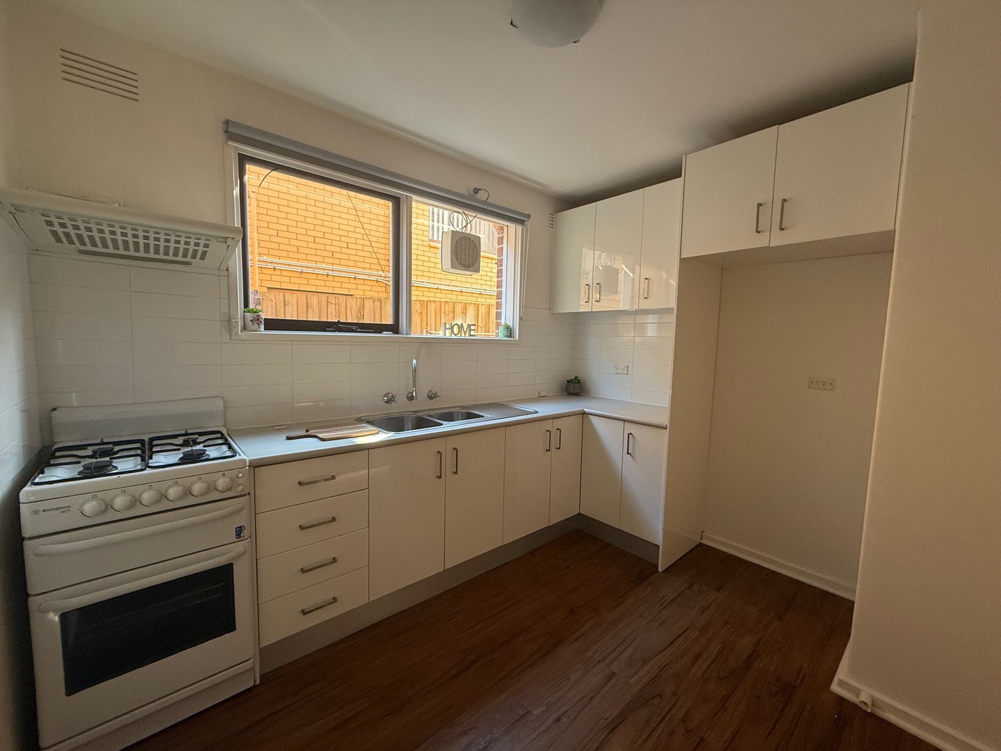 2/68 Queen Street, Altona, VIC 3018 - Thumbnail 1 - 22/05/2025