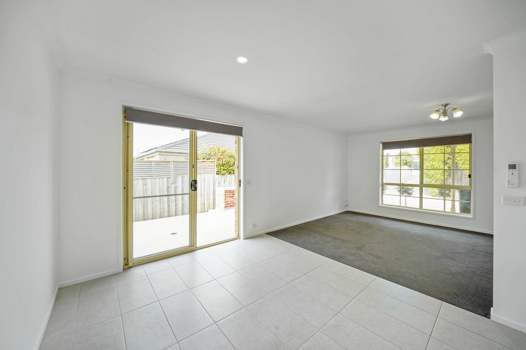 2/68 Rossack Drive, Waurn Ponds, VIC 3216, Waurn Ponds - Thumbnail 4