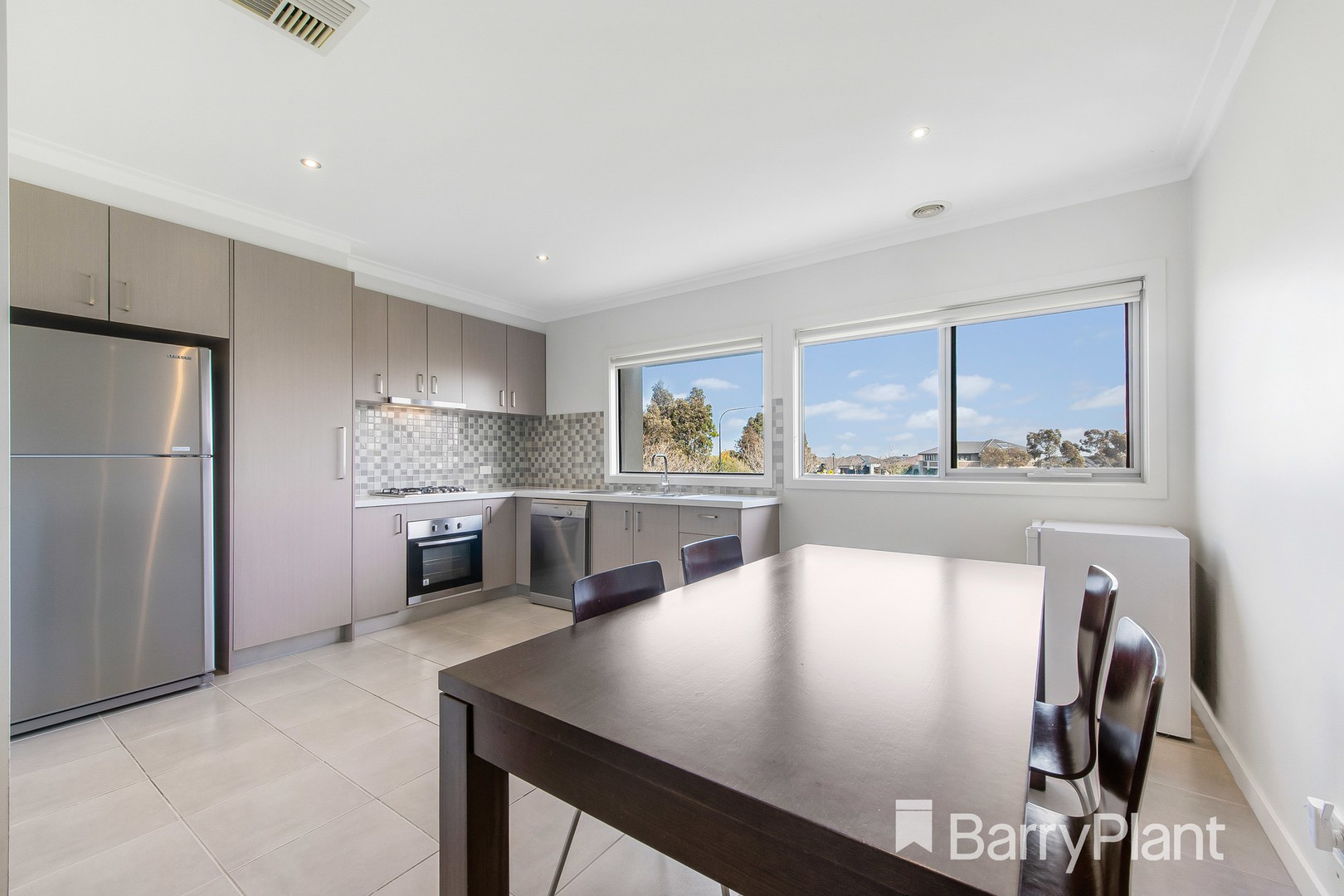 2/69-77 Lancefield Drive, Caroline Springs, VIC 3023, Caroline Springs - Thumbnail 4