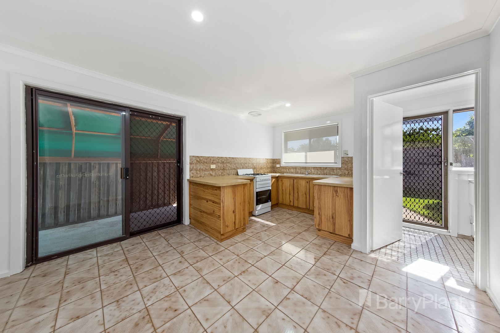 2/7-9 Disraeli Street, St Albans, VIC 3021, St Albans - Thumbnail 4