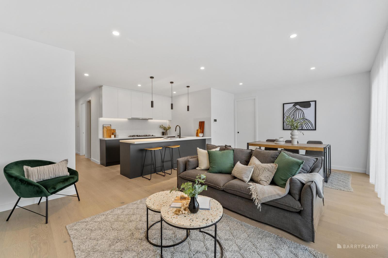 2/7-9 Rich Crescent, Bellfield, VIC 3081 - Thumbnail 2 - 08/10/2024