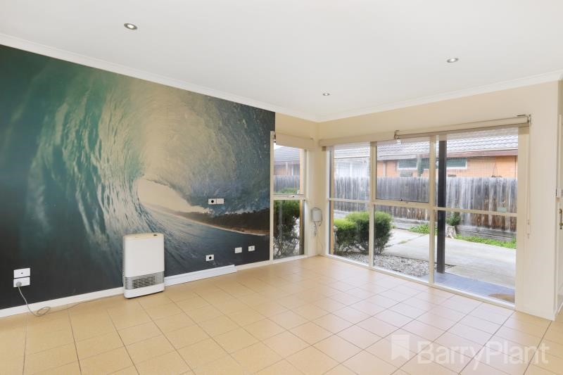 2/7 Birch  Avenue, Tullamarine, VIC 3043, Tullamarine - Thumbnail 2