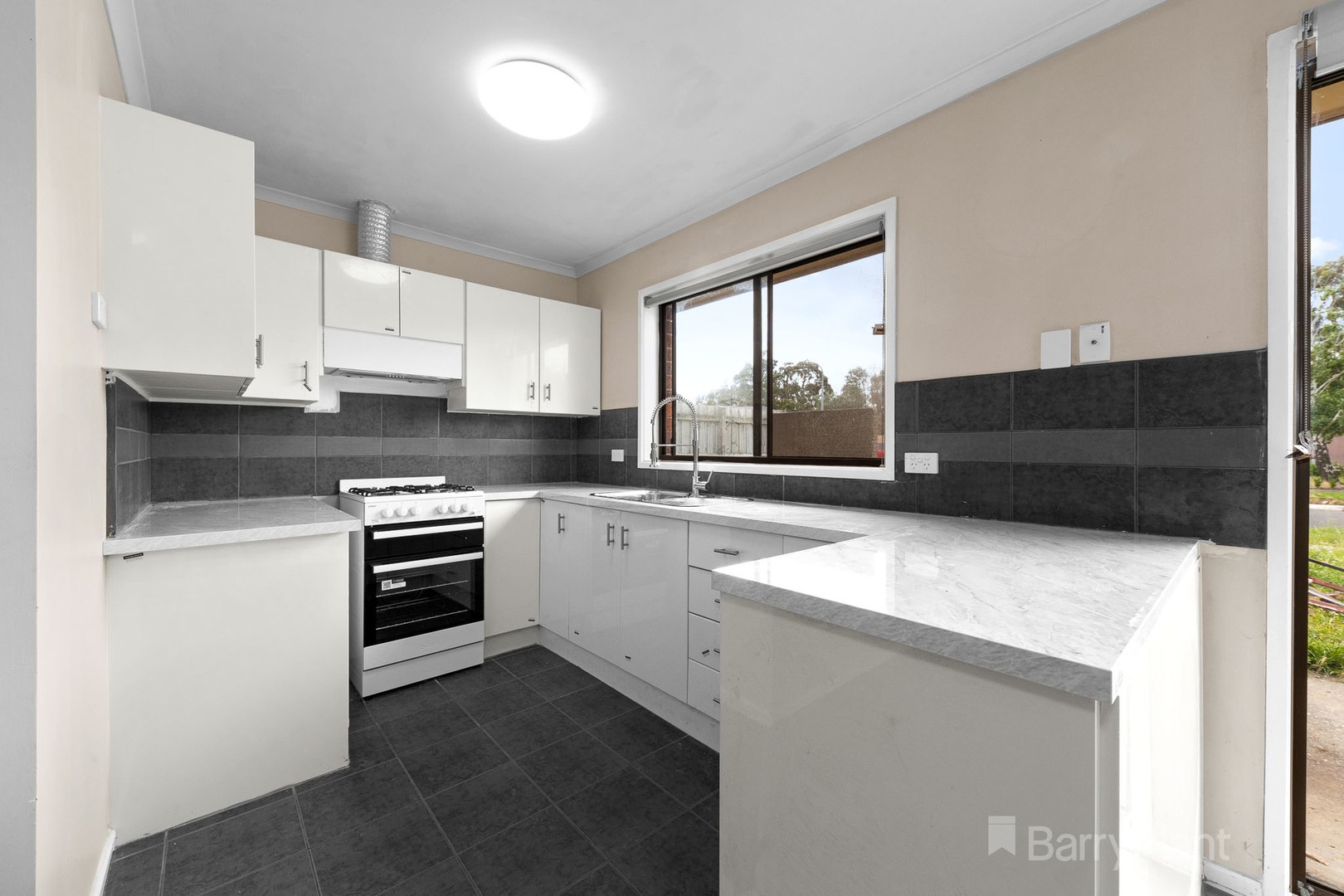 2/7 Blue Gum Court, Narre Warren, VIC 3805, Narre Warren - Thumbnail 3