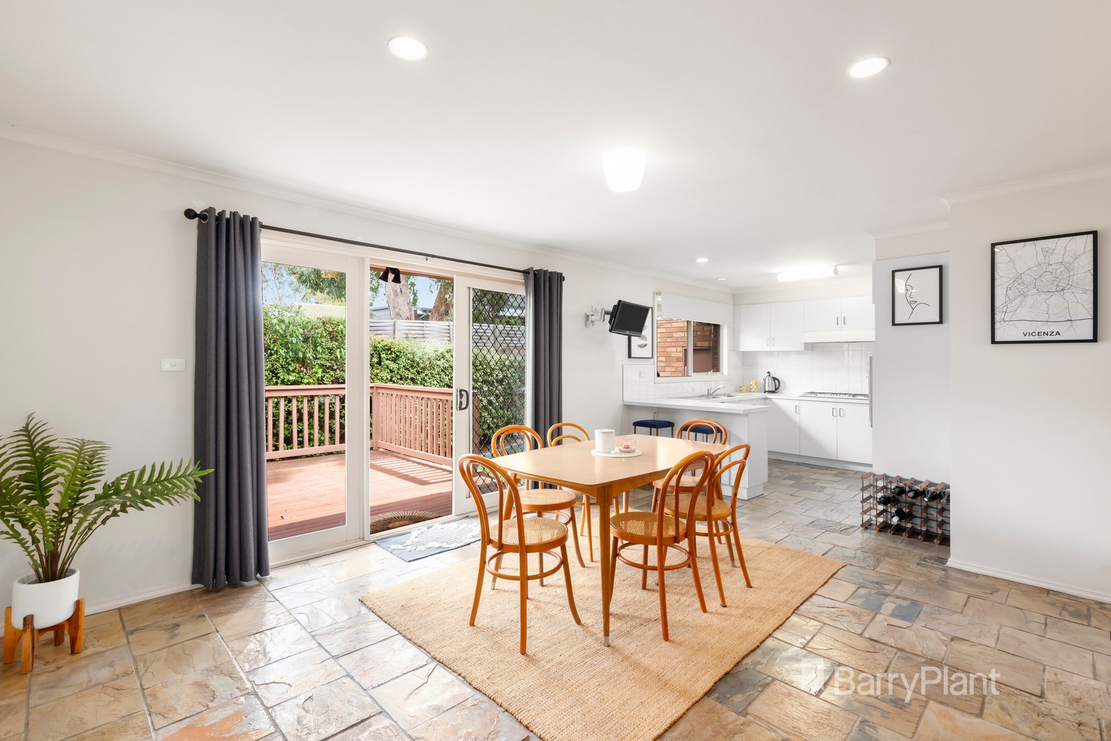 2/7 Campbell  RoadBriar Hill, VIC 3088  - Leased, Briar Hill - Thumbnail 3