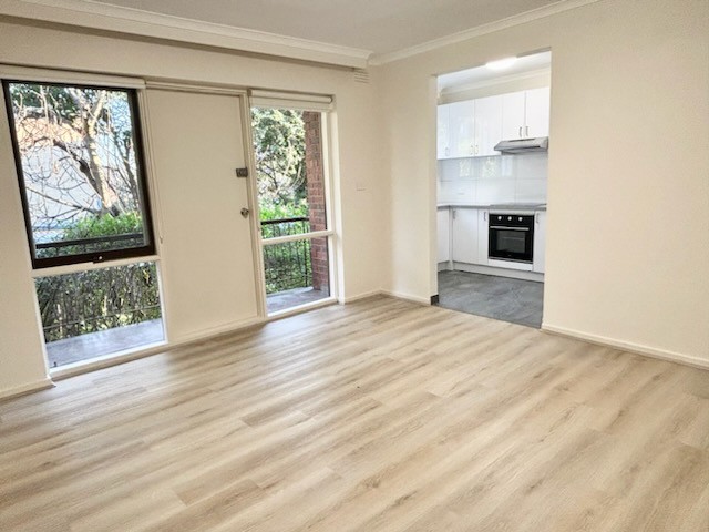 2/7 Glenmore Street, Box Hill, VIC 3128 - Thumbnail 2 - 13/08/2024
