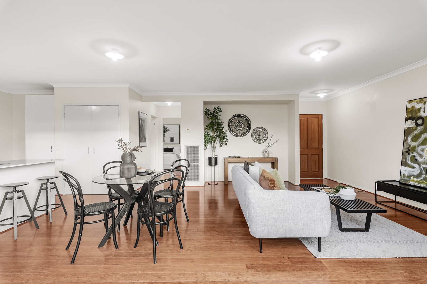 2/7 Graeme Avenue, Montmorency, VIC 3094, Montmorency - Thumbnail 3