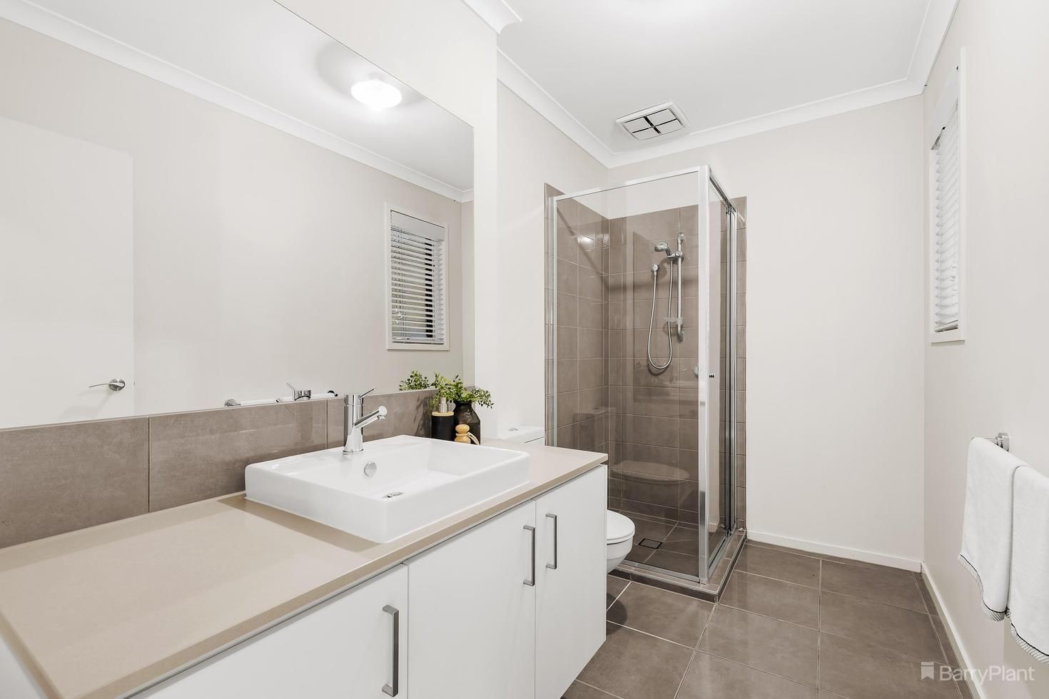 2/7 Graeme Avenue, Montmorency, VIC 3094, Montmorency - Thumbnail 6