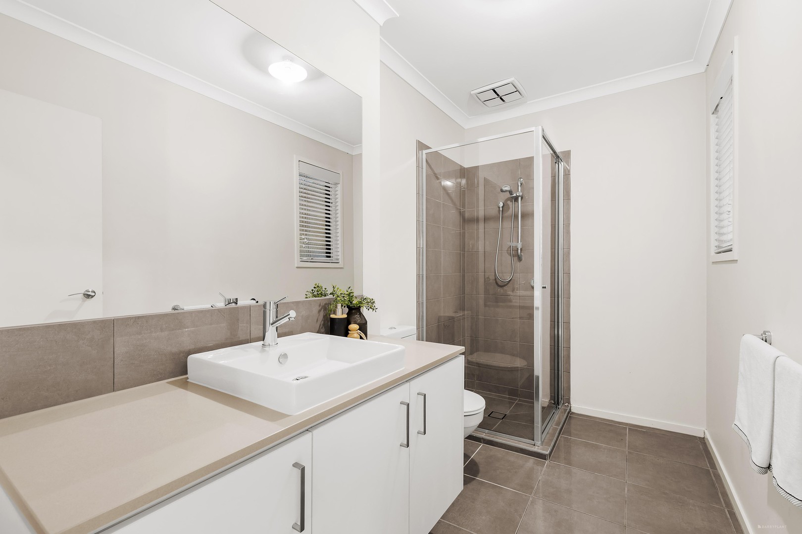 2/7 Graeme Avenue, Montmorency, VIC 3094, Montmorency - Thumbnail 6
