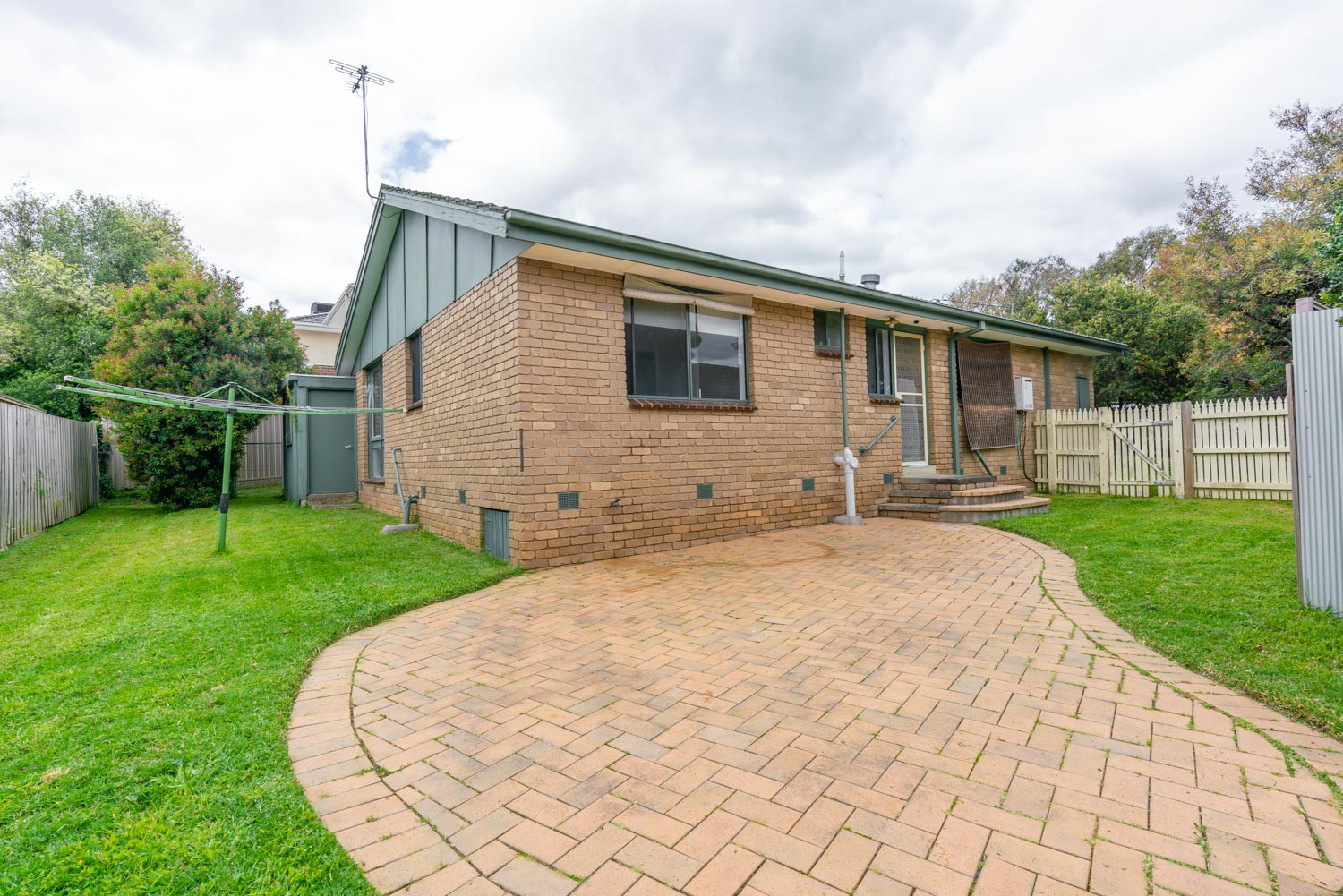 2/7 Harris Grove, Bayswater, VIC 3153 - Thumbnail 1 - 01/12/2025